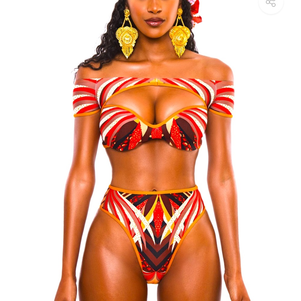 Bfyne Egypt top / bottoms